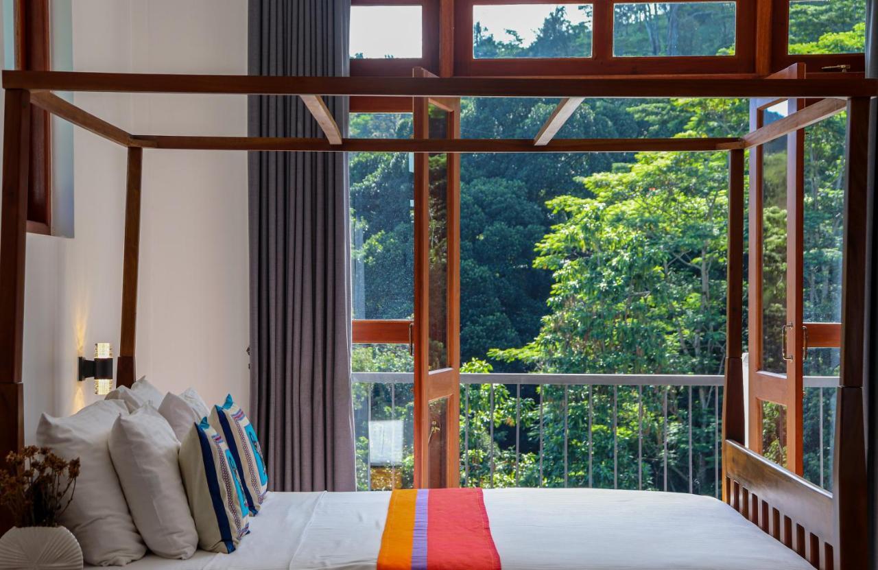 Deluxe Room with Mountain View - One Pickup or Drop to Kandy City Centre per Stay, Extended Check-in & Out (on Availability)