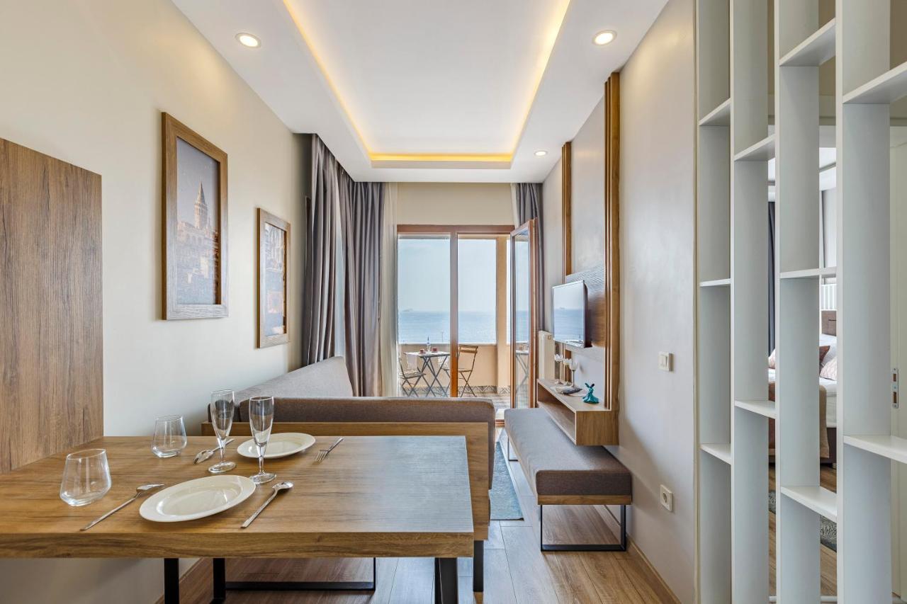 Junior Suite with Balcony and Sea View