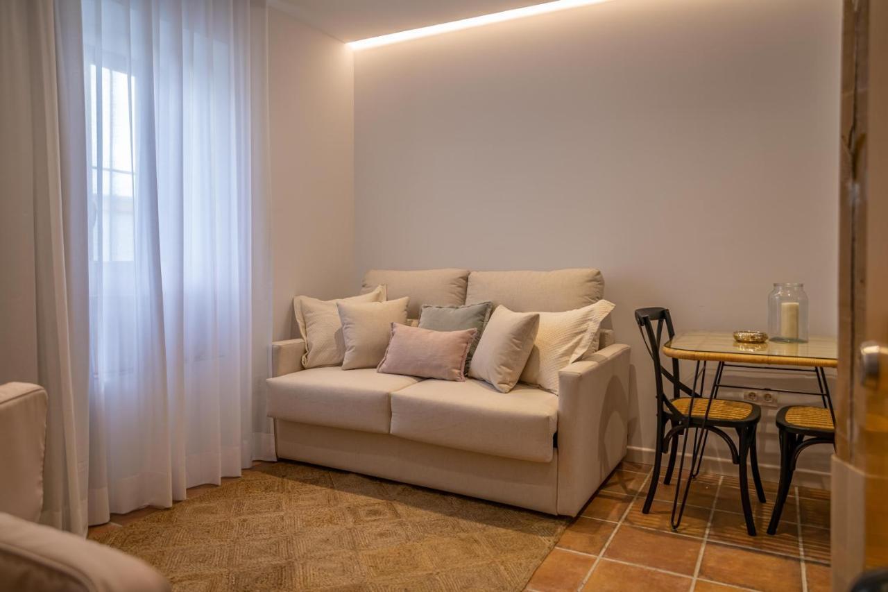 Deluxe Room Patio 1