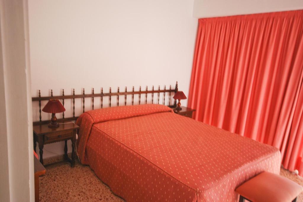 Three-Bedroom Apartment,12026928:JPEG