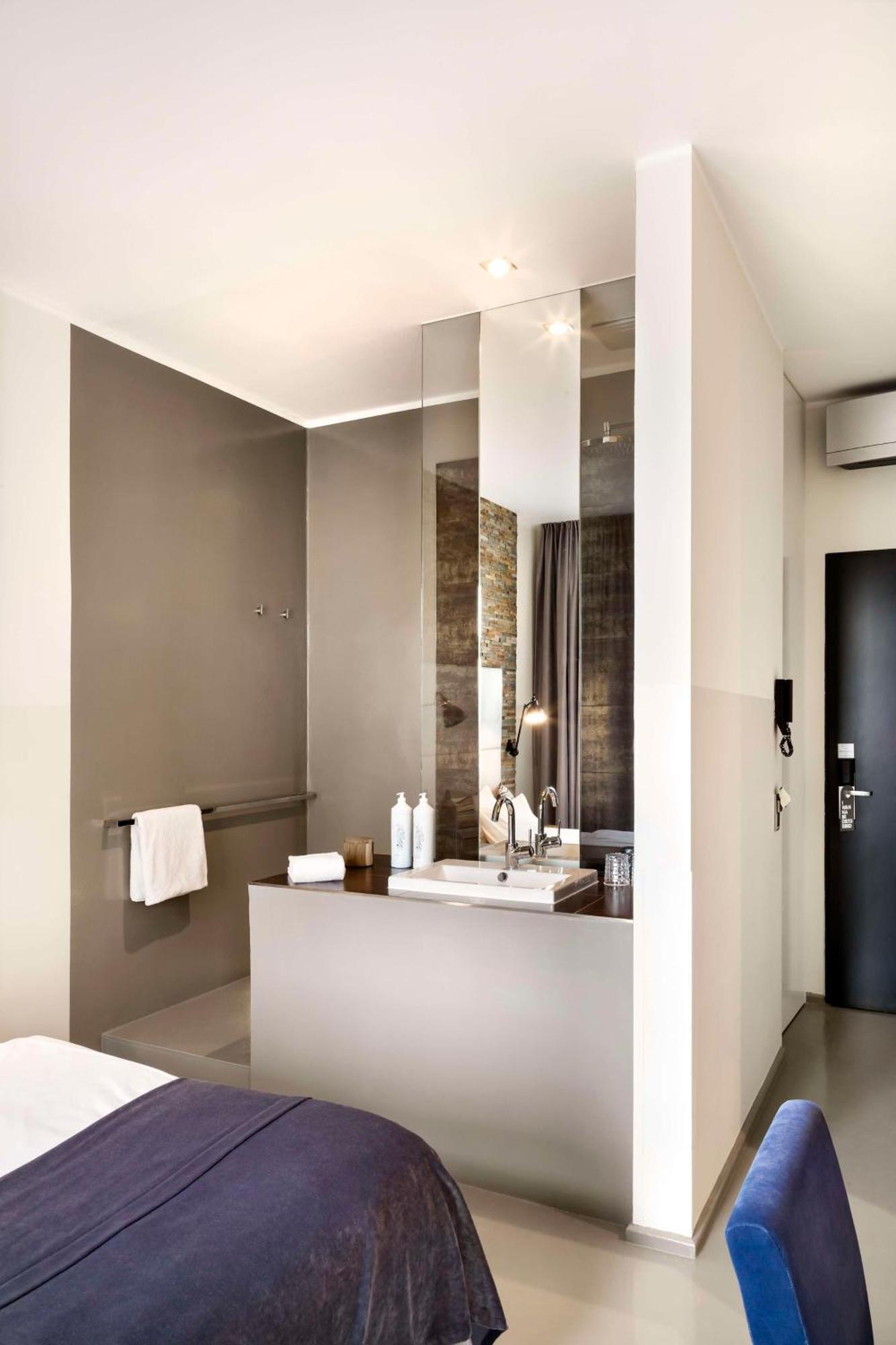 Standard Double Room,1211932639:JPEG