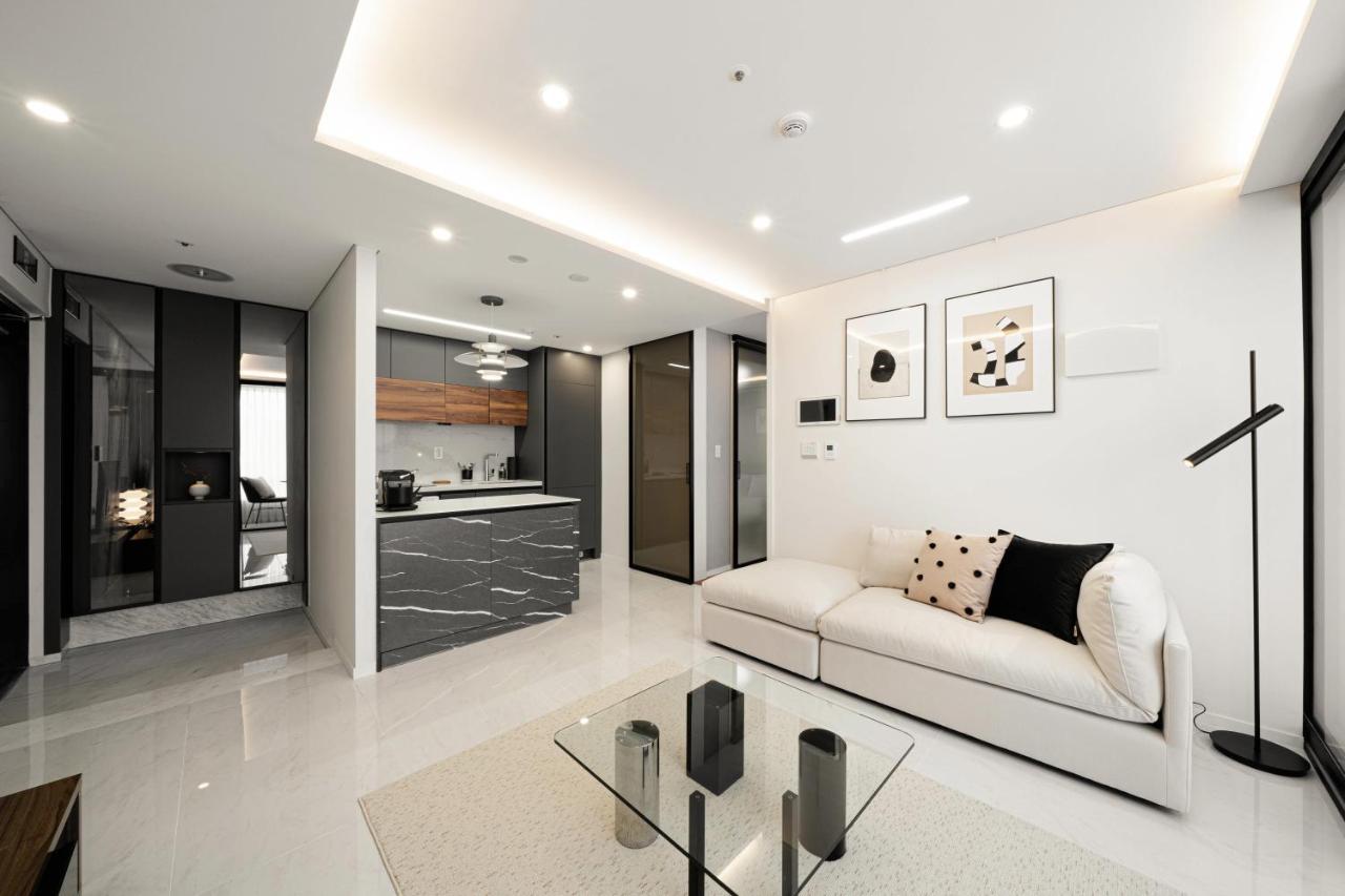 Premier Suite W