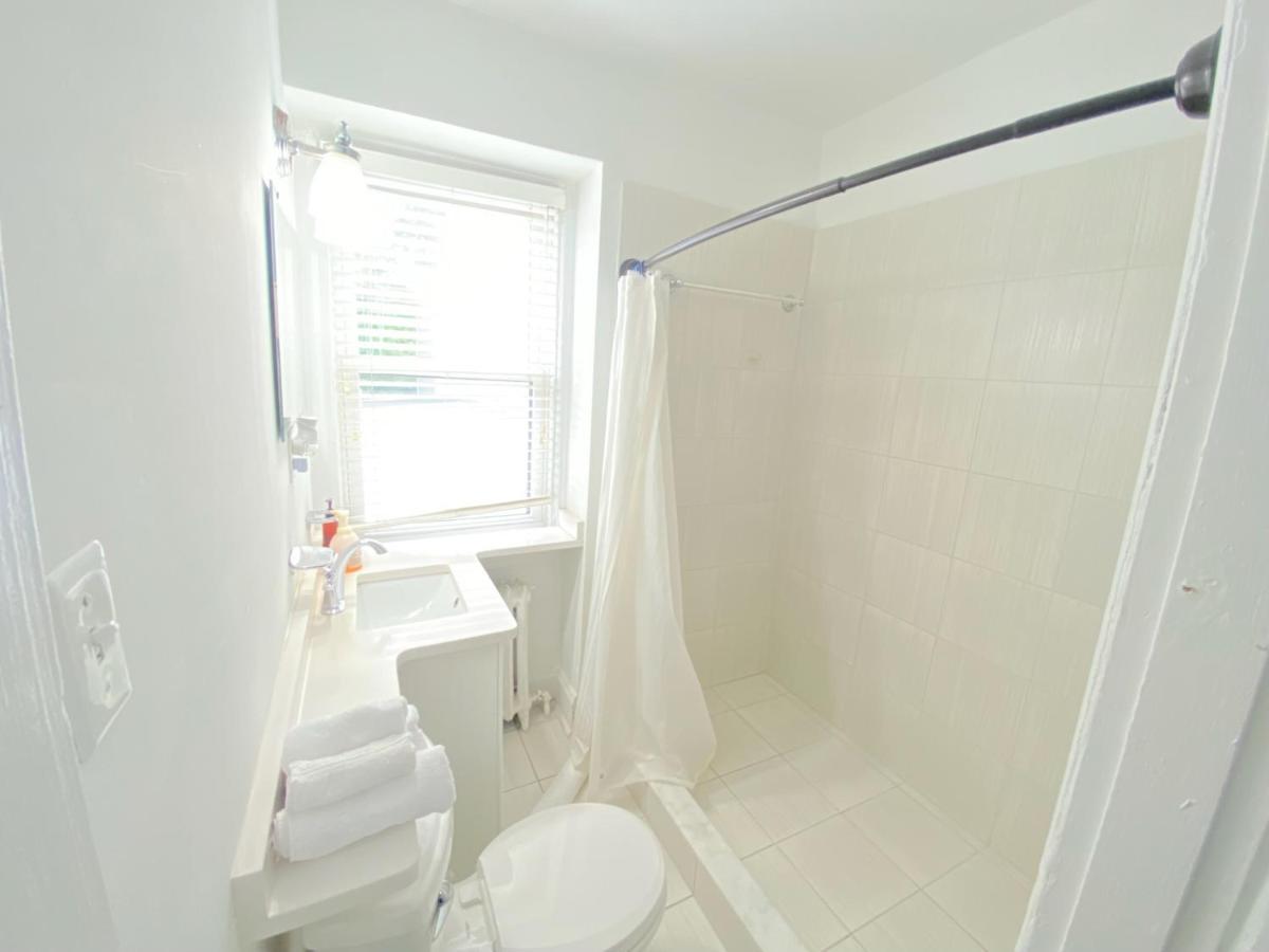 One-Bedroom Apartment,1398665762:JPEG