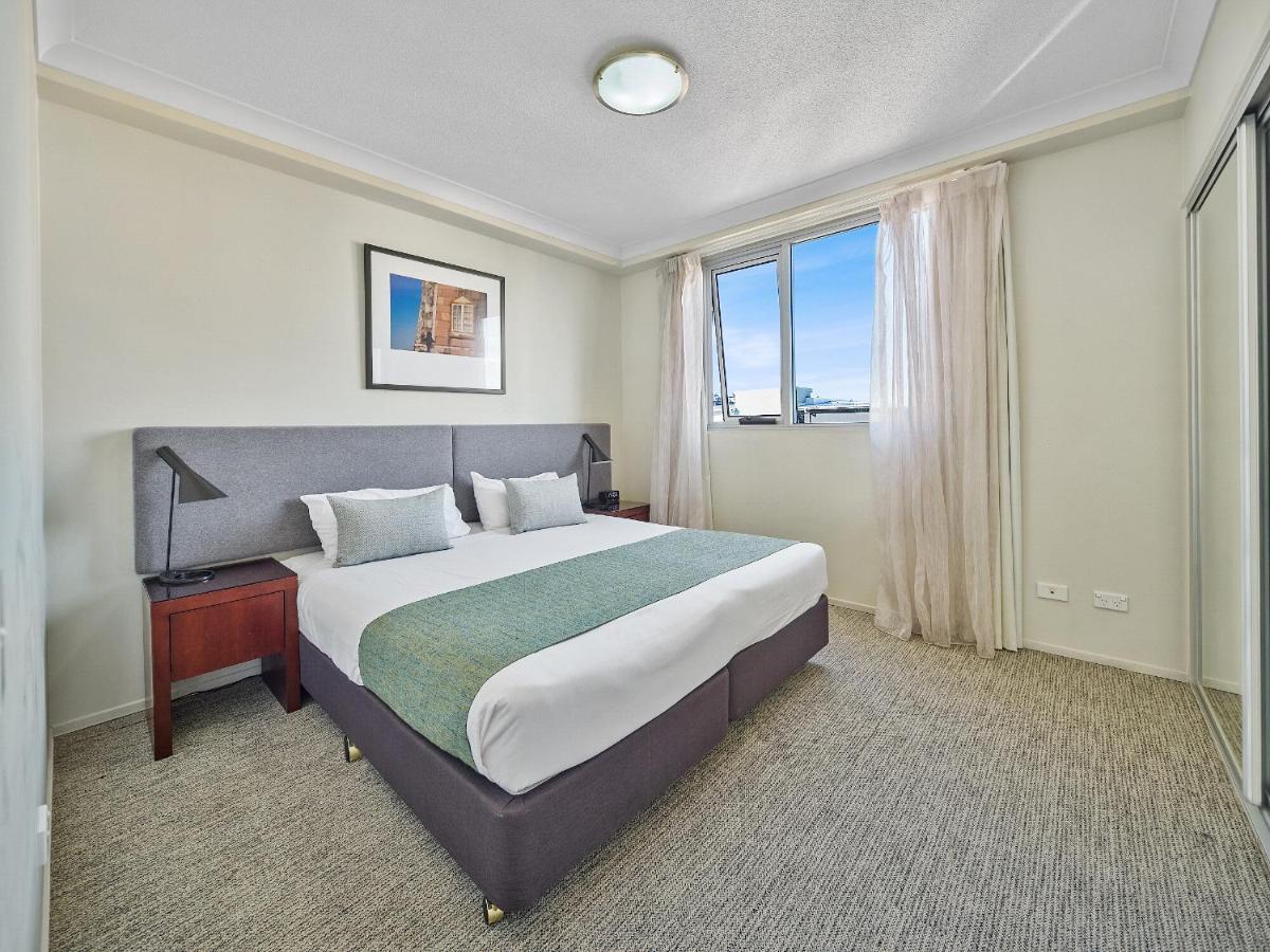 One-Bedroom Apartment with Balcony