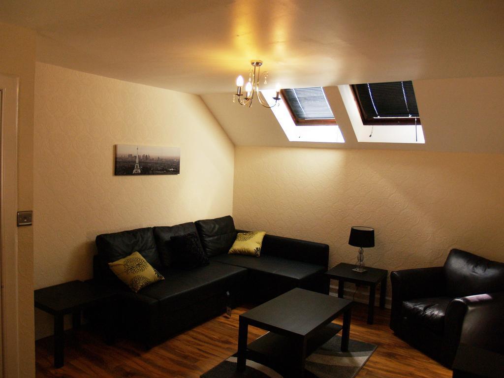 One-Bedroom Apartment 5