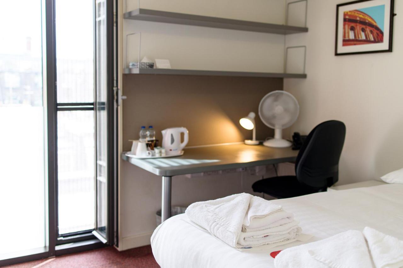 Double Room with Private Bathroom,1343909651:JPEG