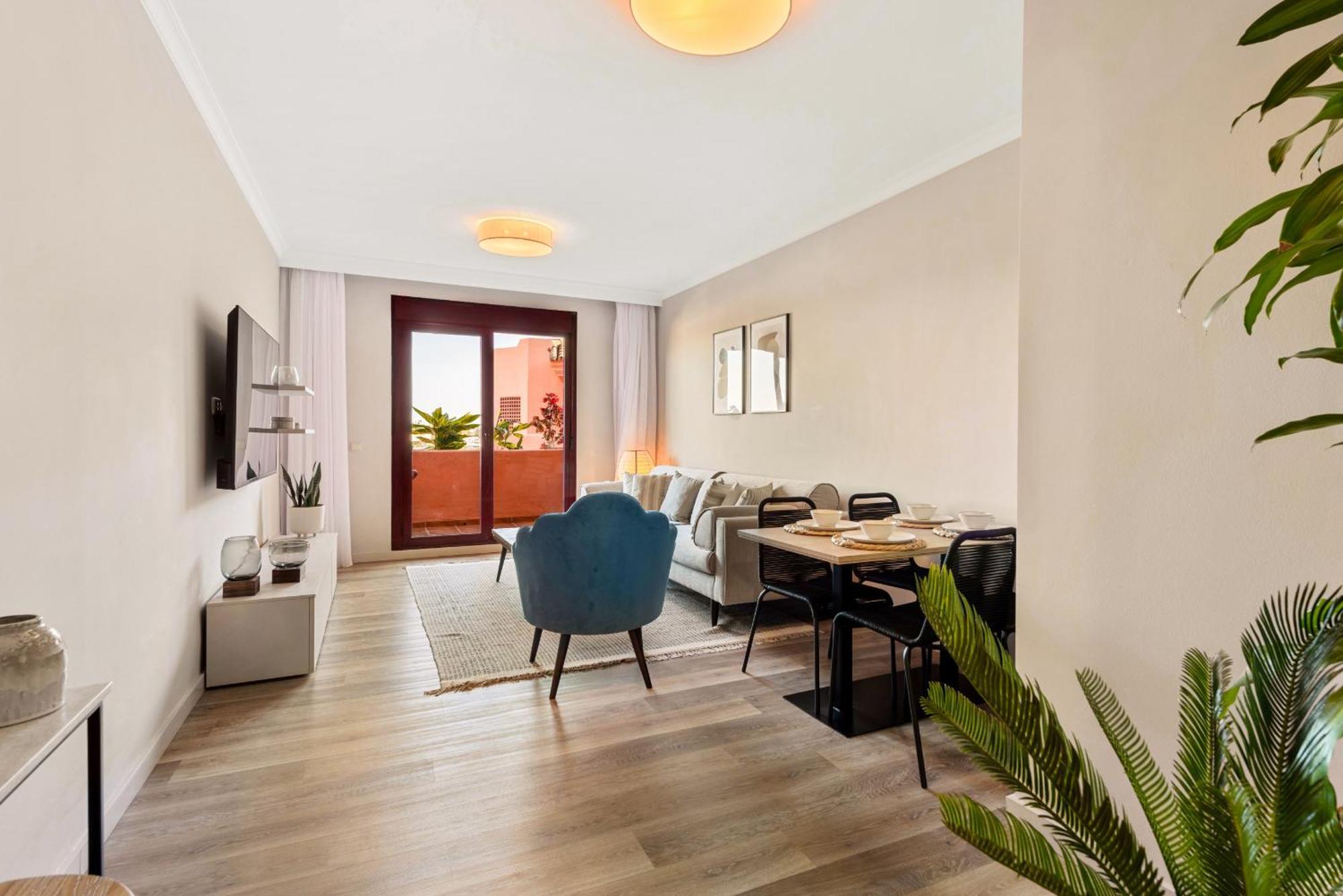 APARTAMENTO CLÁSICO DE 2 DORMITORIOS CON VISTAS