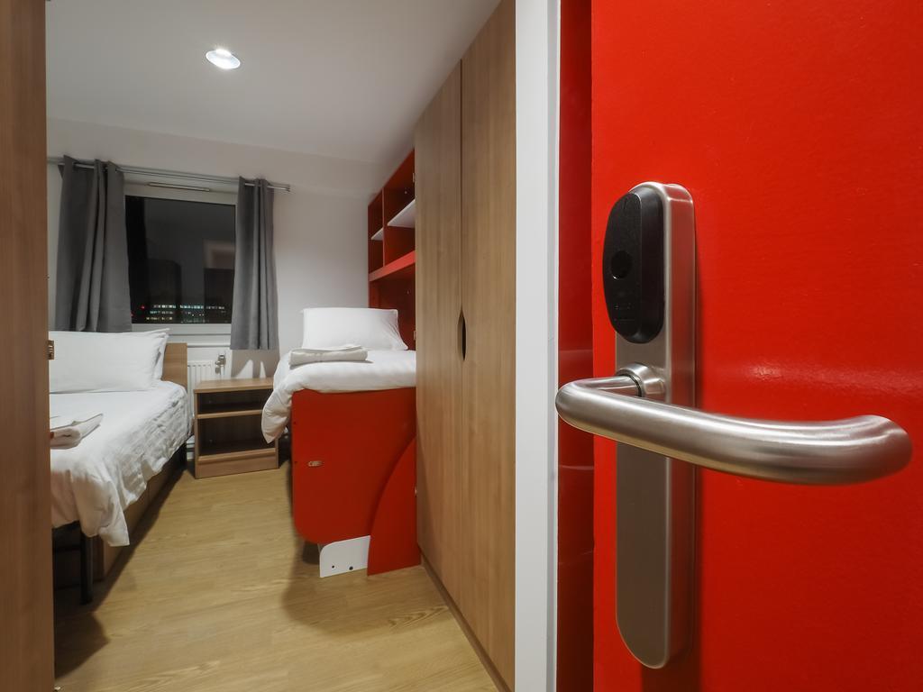 Habitación Estándar con baño compartido - 2 camas