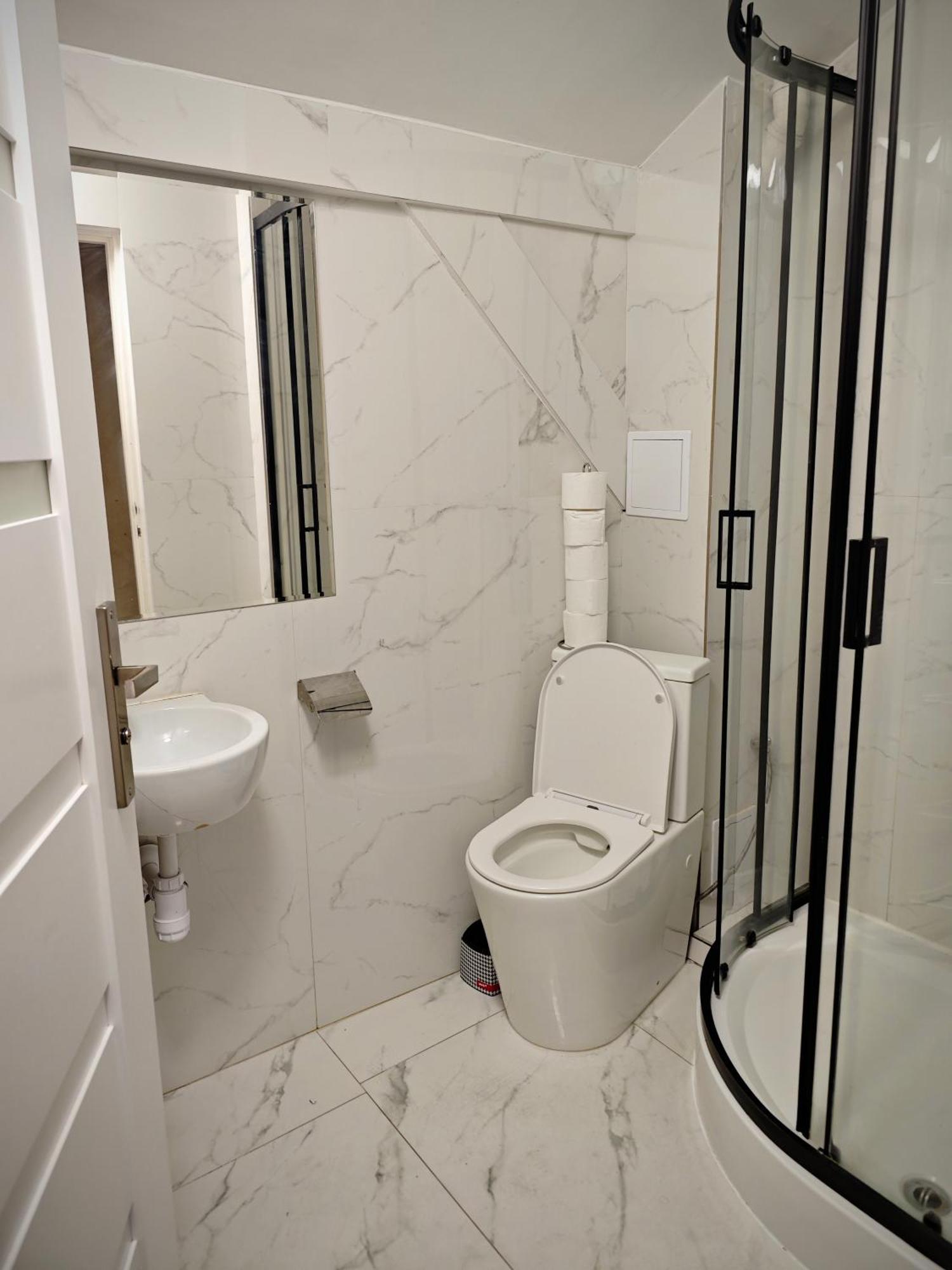 Twin Room with Shared Bathroom