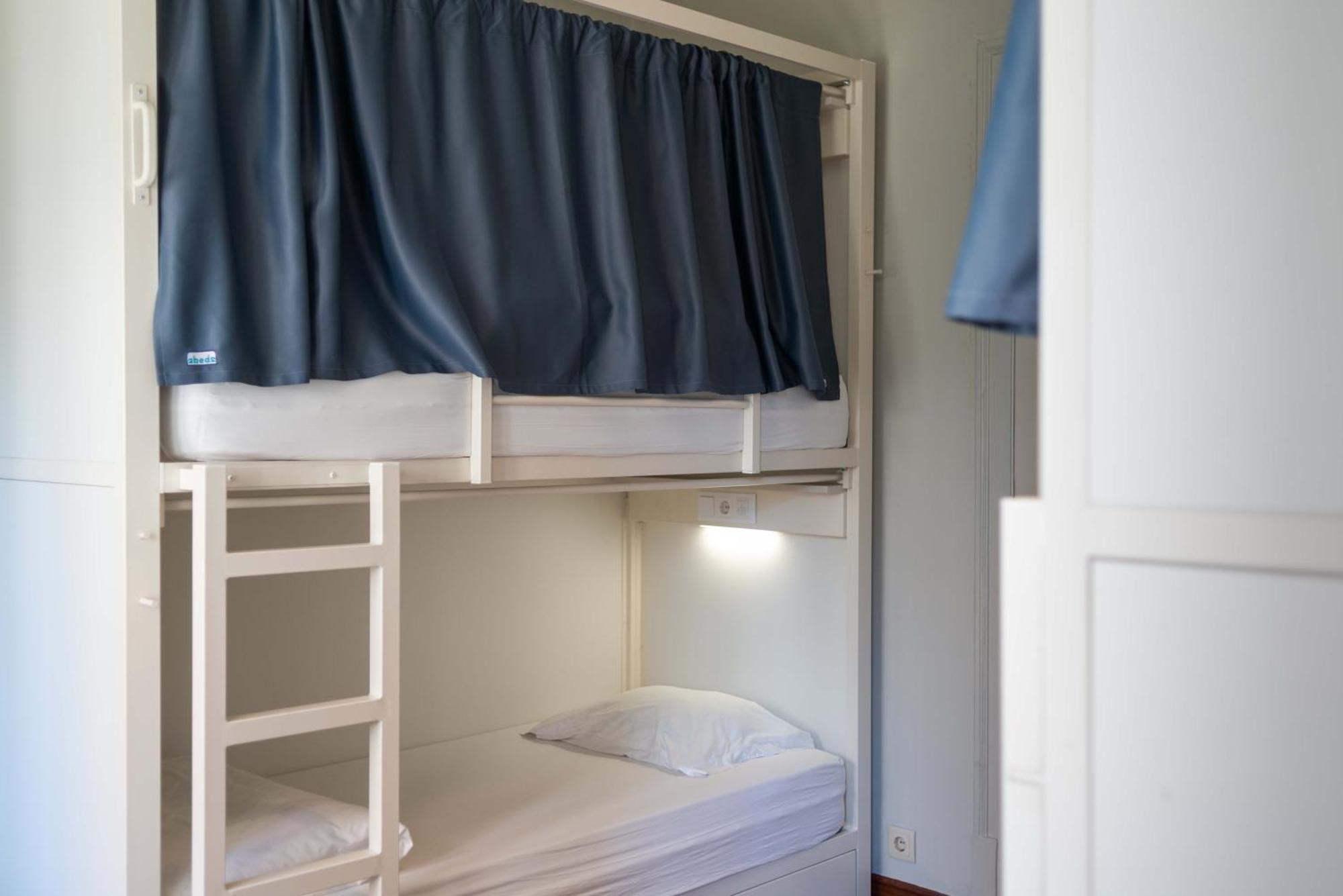 Bed 4-Bed Mixed Dormitory Room