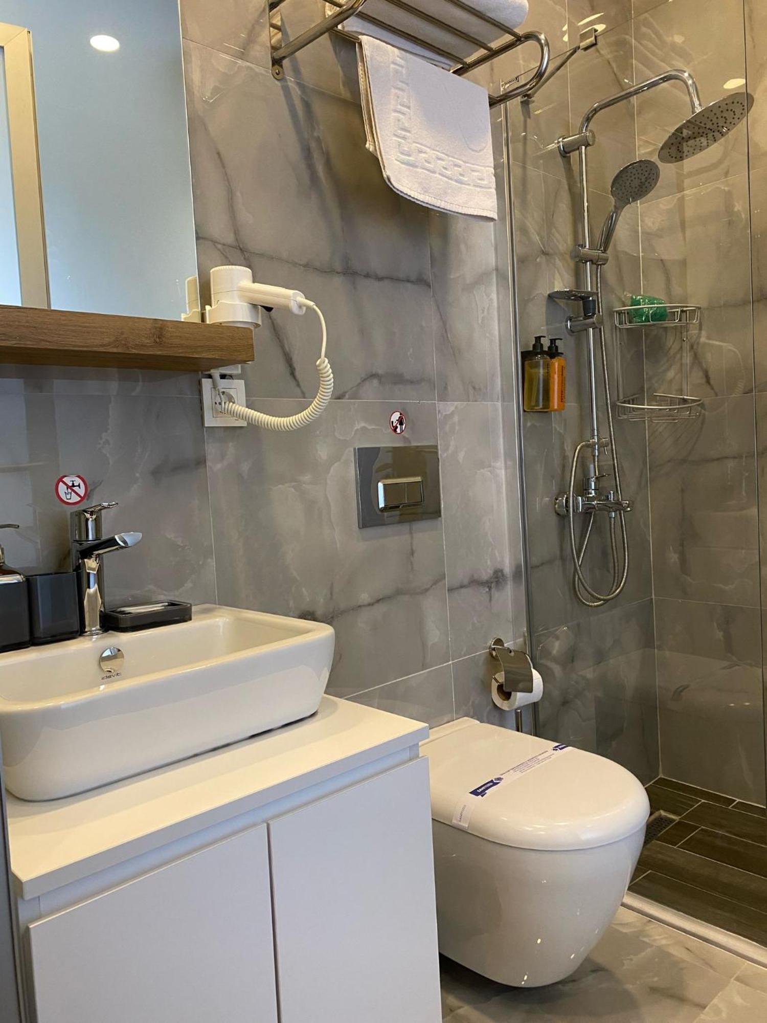 Standard Suite