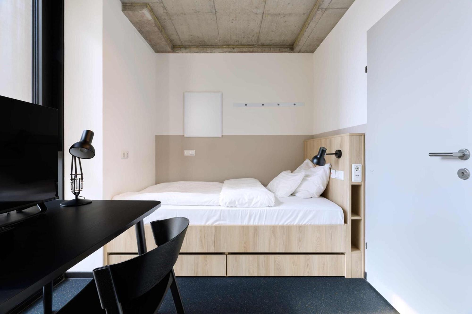 Silver Plus Studio (accessible room)