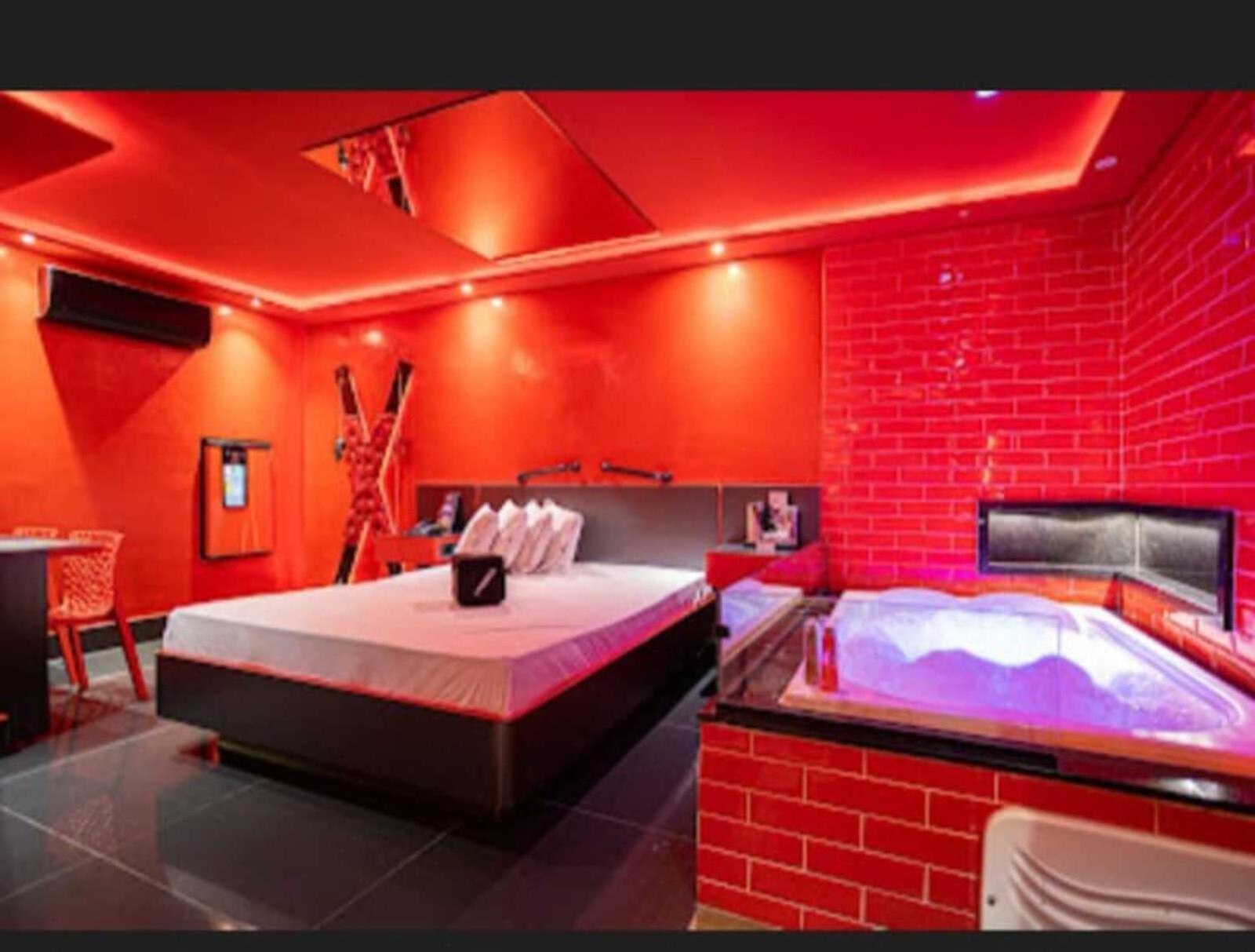 Deluxe Junior Suite,1635071382:JPEG