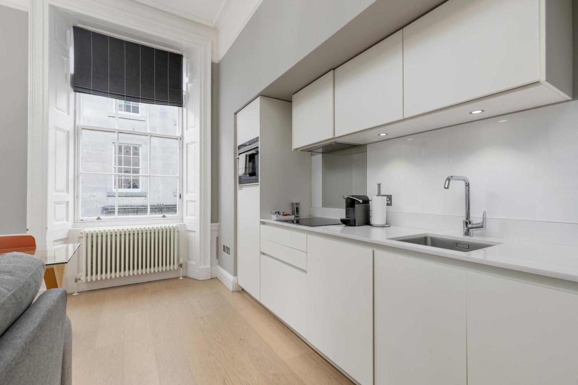 Superior One-Bedroom Apartment
