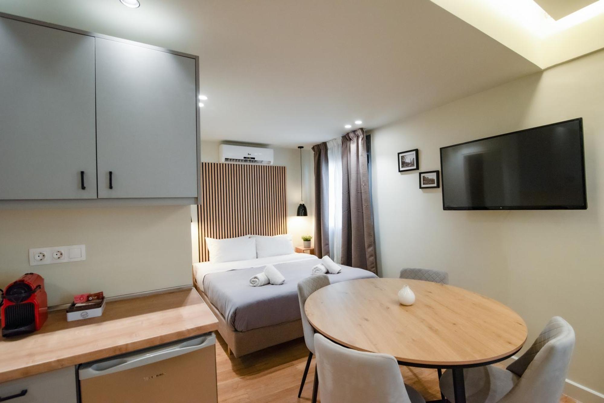 Superior King Suite