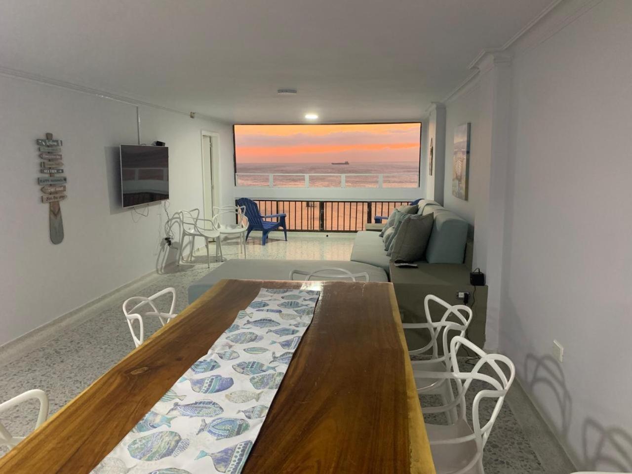 Apartamento de 3 dormitorios con vistas al mar