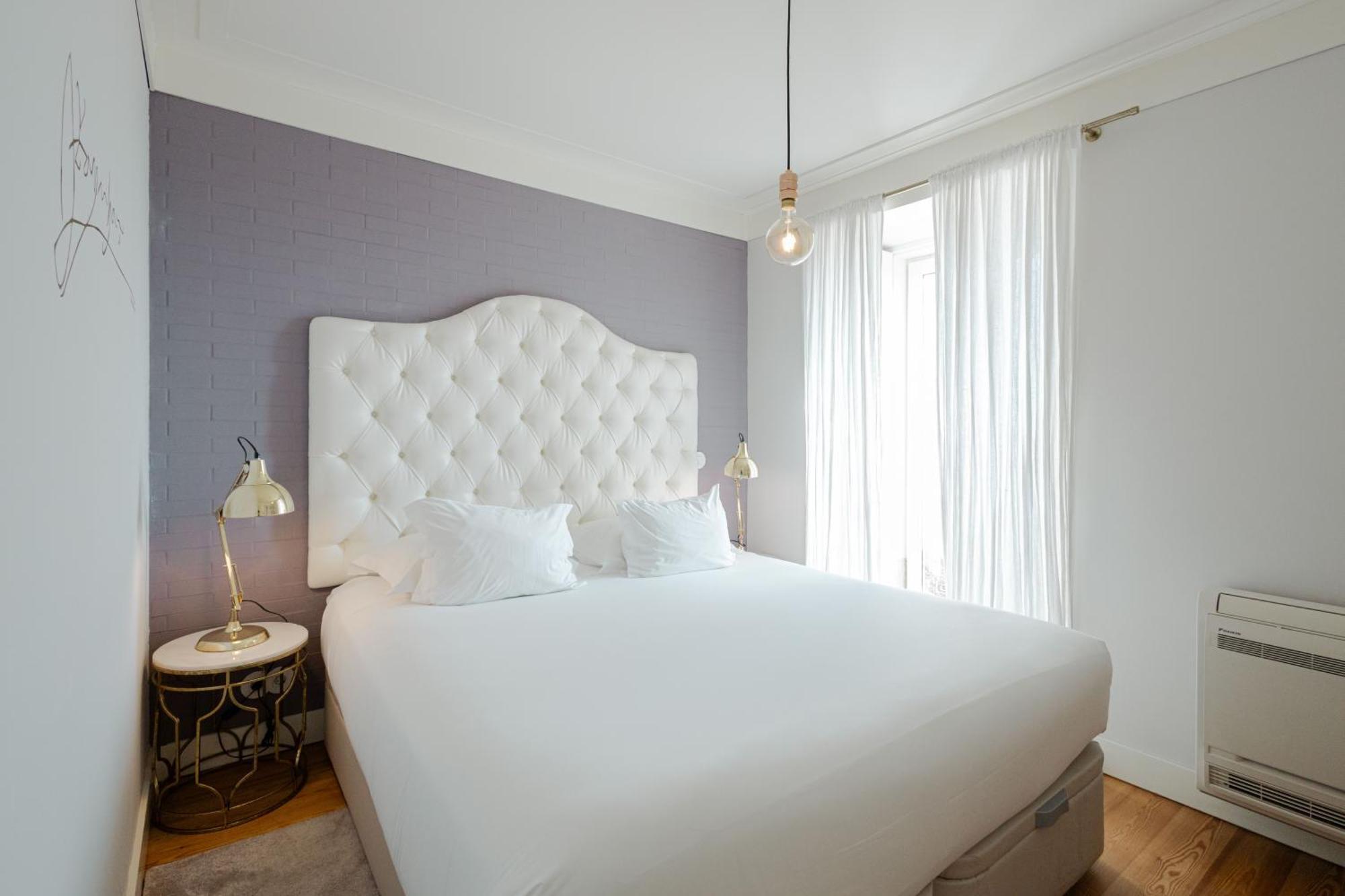 Superior One-Bedroom Apartment