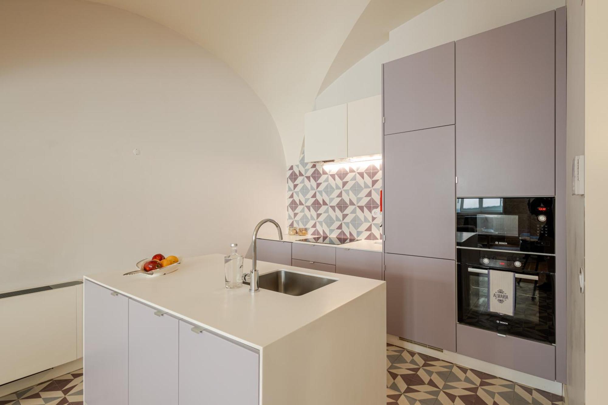 Superior One-Bedroom Apartment