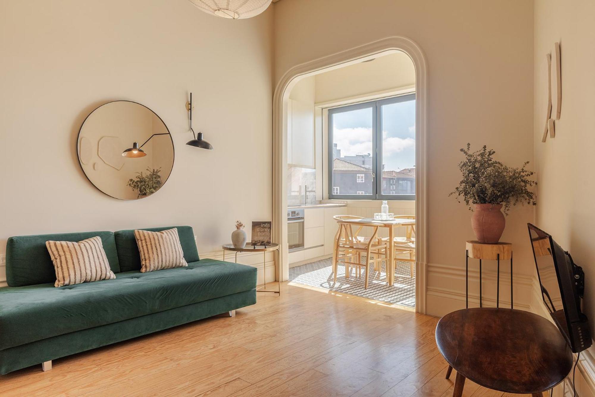 Studio Mezzanine with Pool View,1660324432:JPEG
