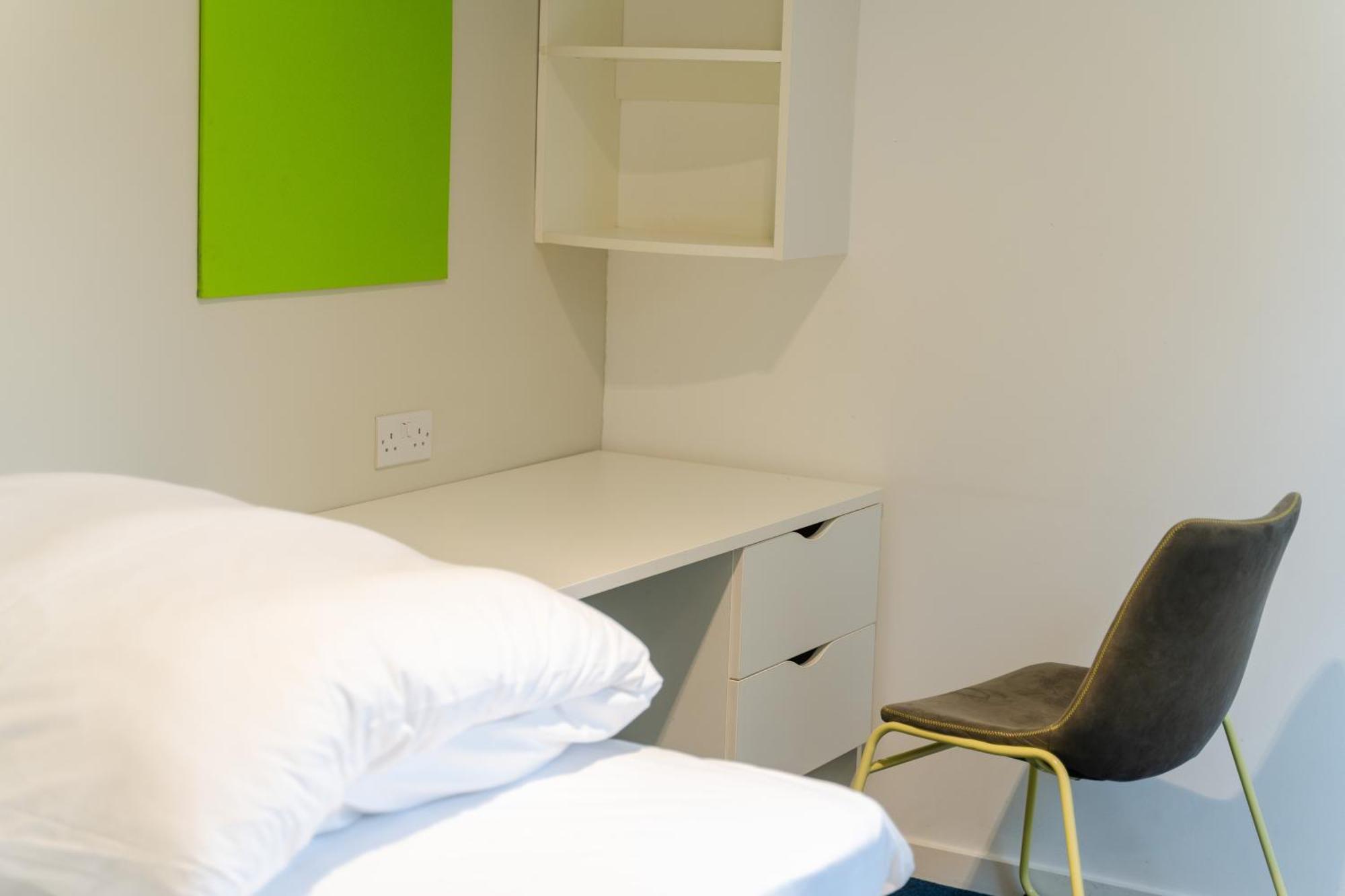 Double Room Private Bathroom