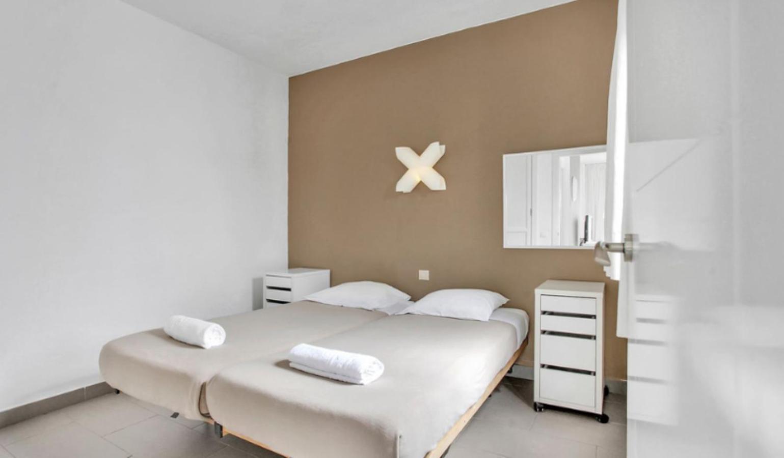 One-Bedroom Apartment Garden View