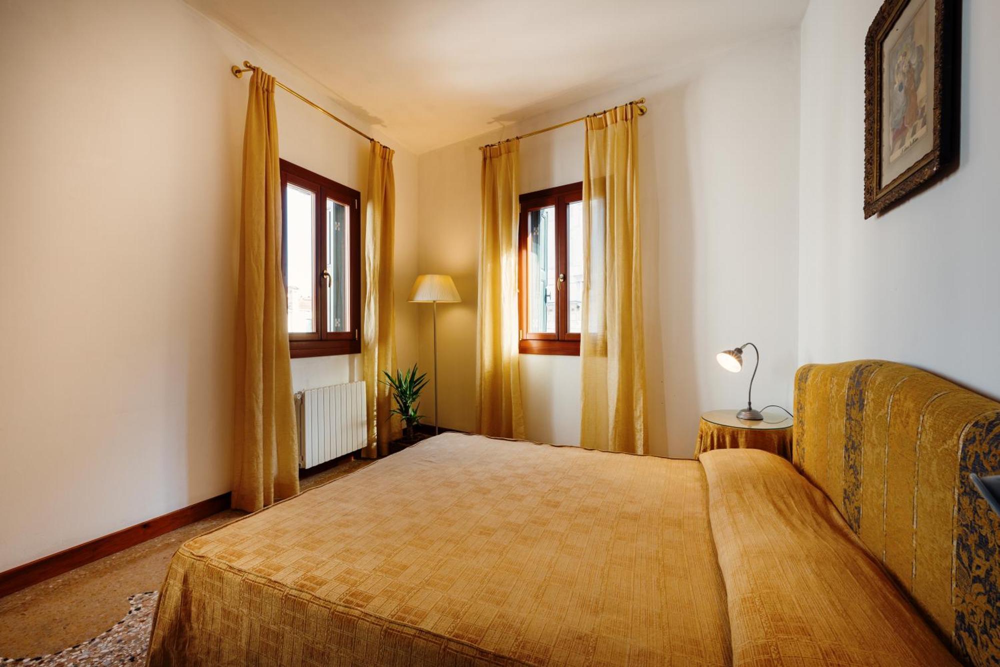 Appartamento Ca' Veronese con 2 Camere da Letto