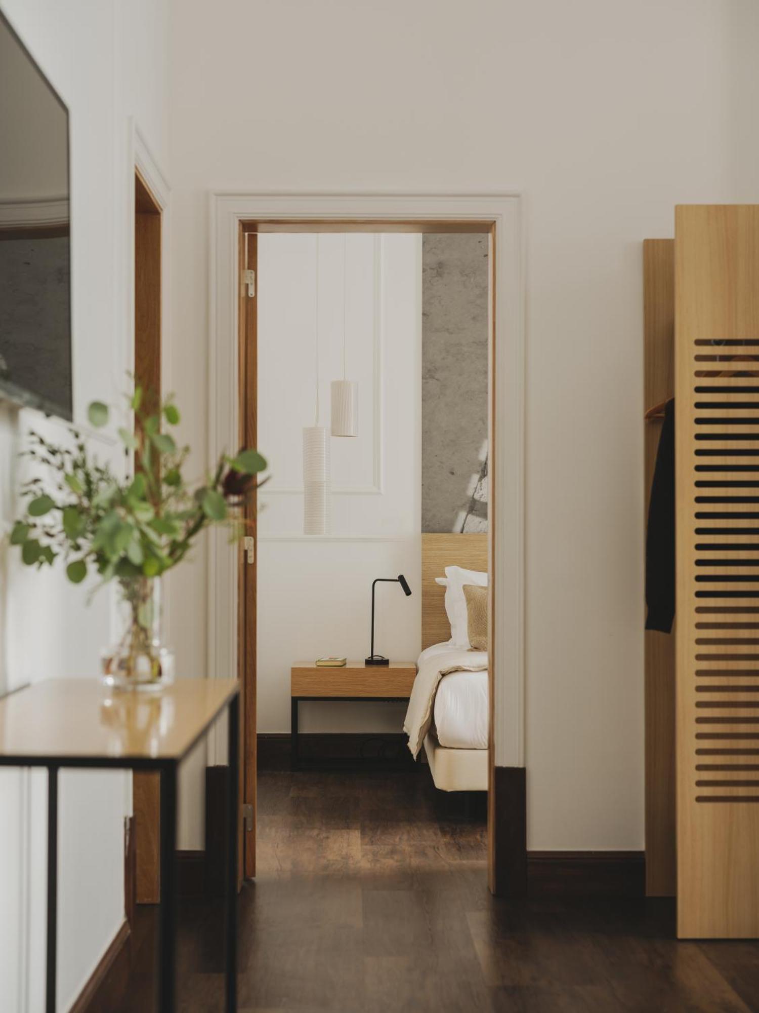 One-Bedroom Apartment Twin Beds