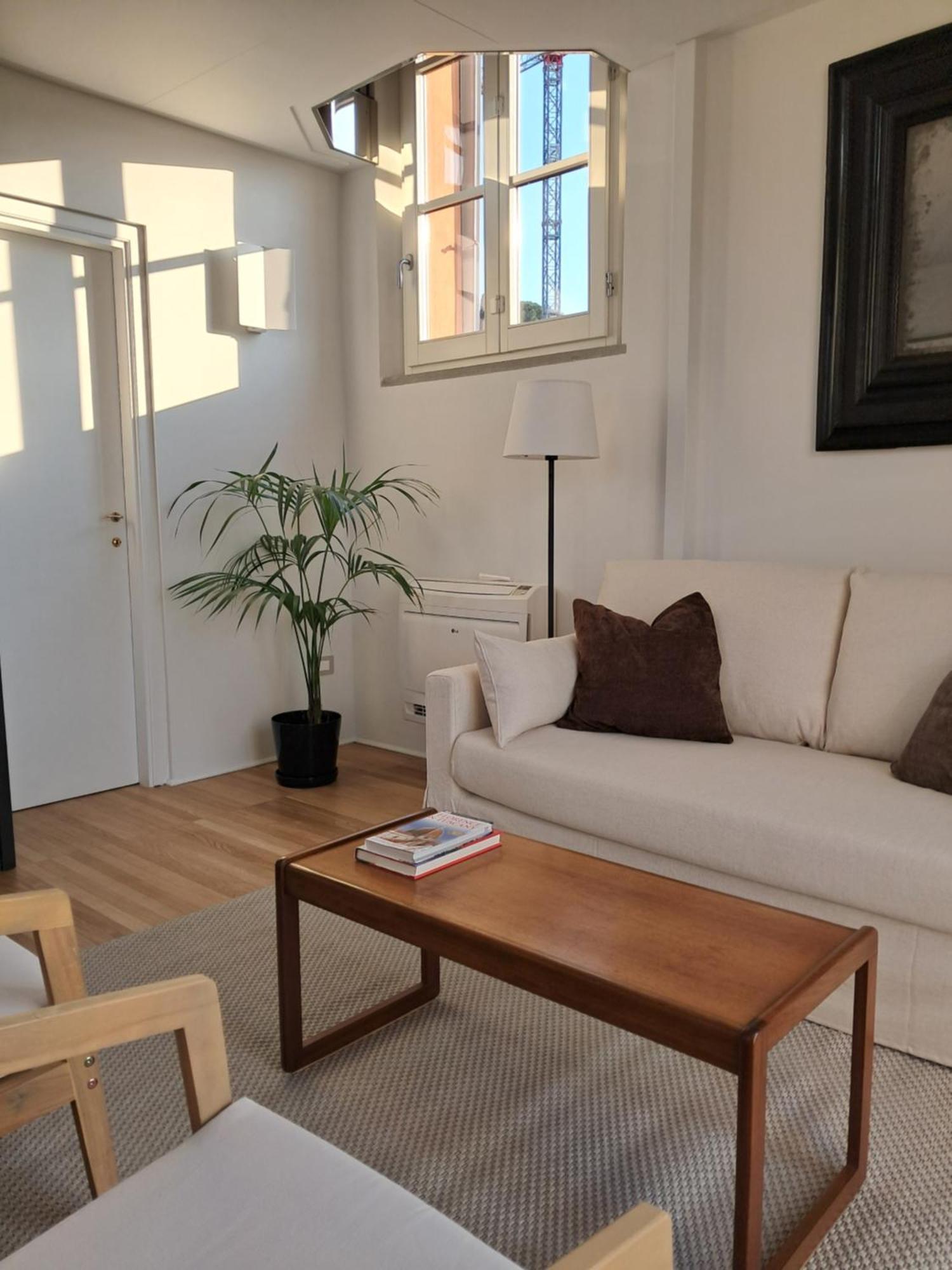 Studio Terrace Split Level