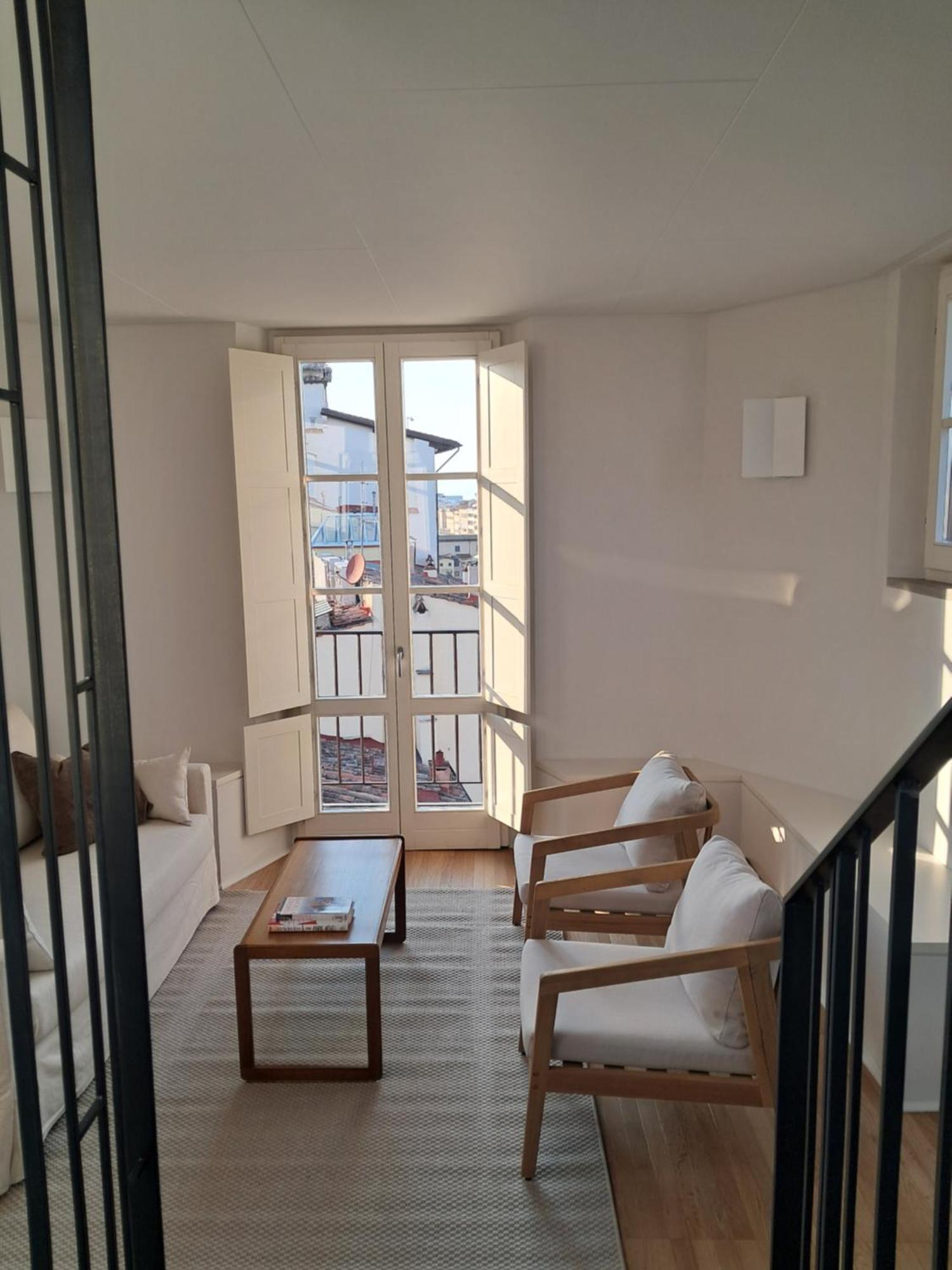 Studio Terrace Split Level