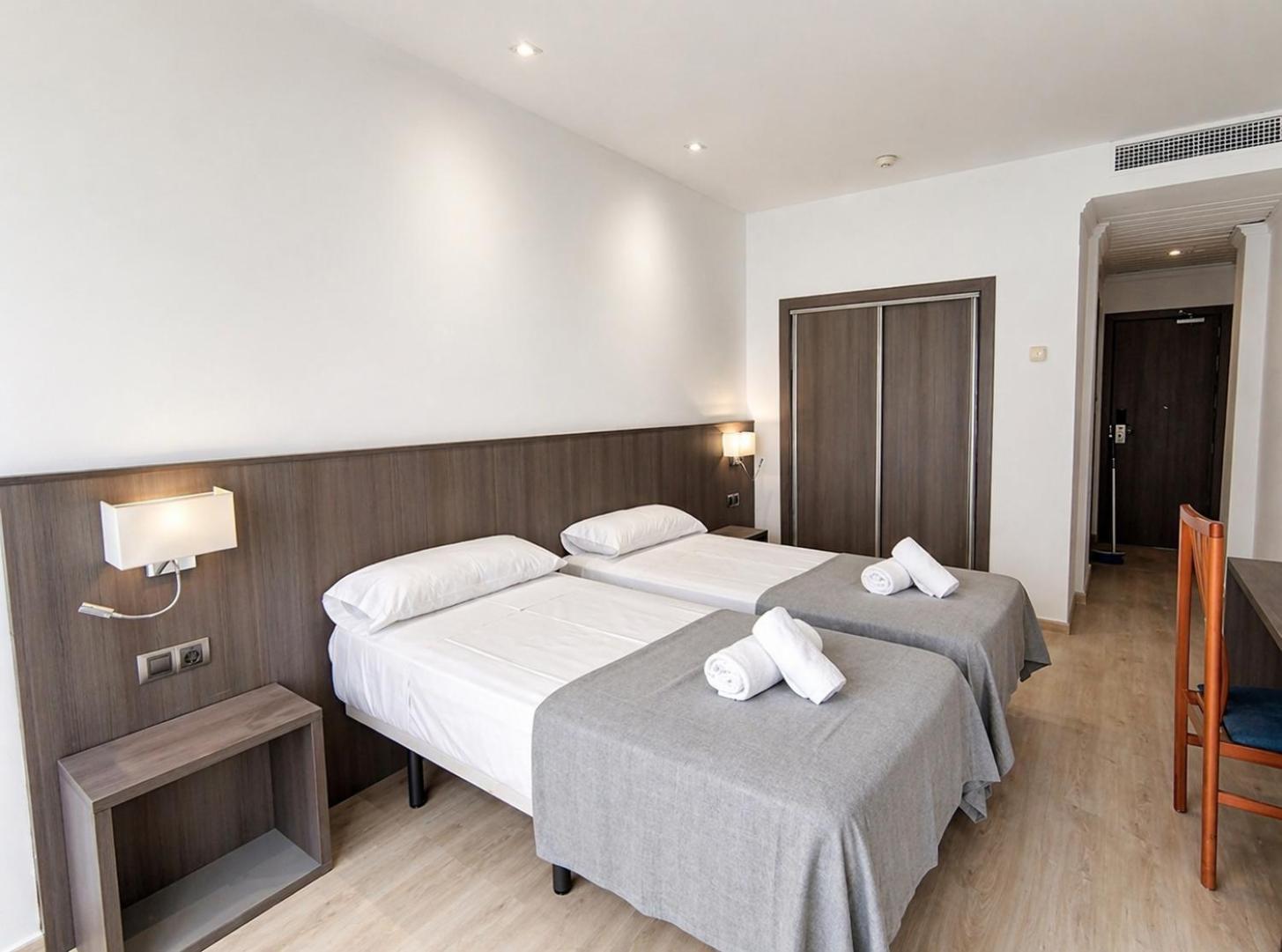 Deluxe Twin Room with Sea View