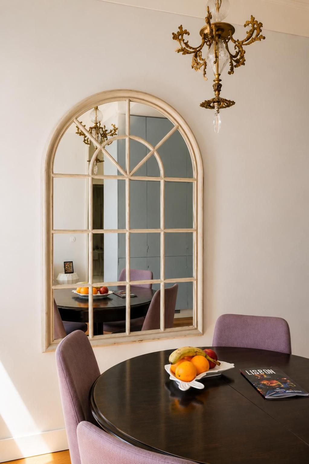 Superior One-Bedroom Apartment