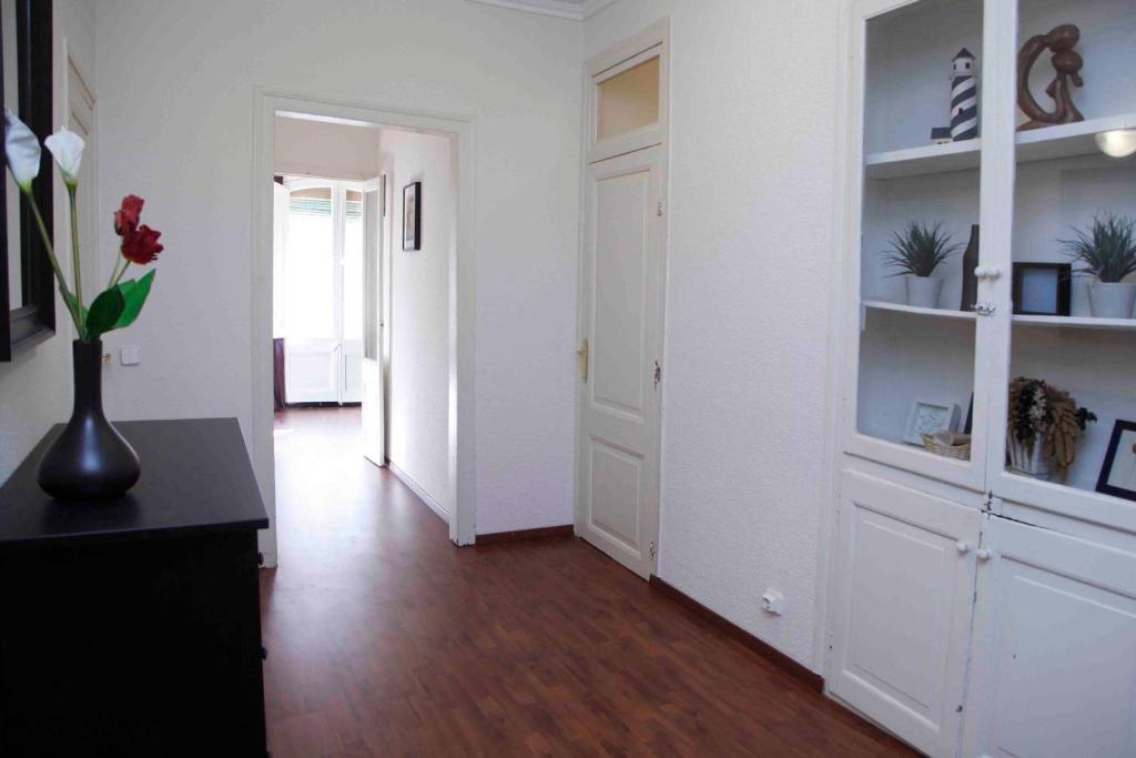 Large One-Bedroom Apartment,23828073:JPEG