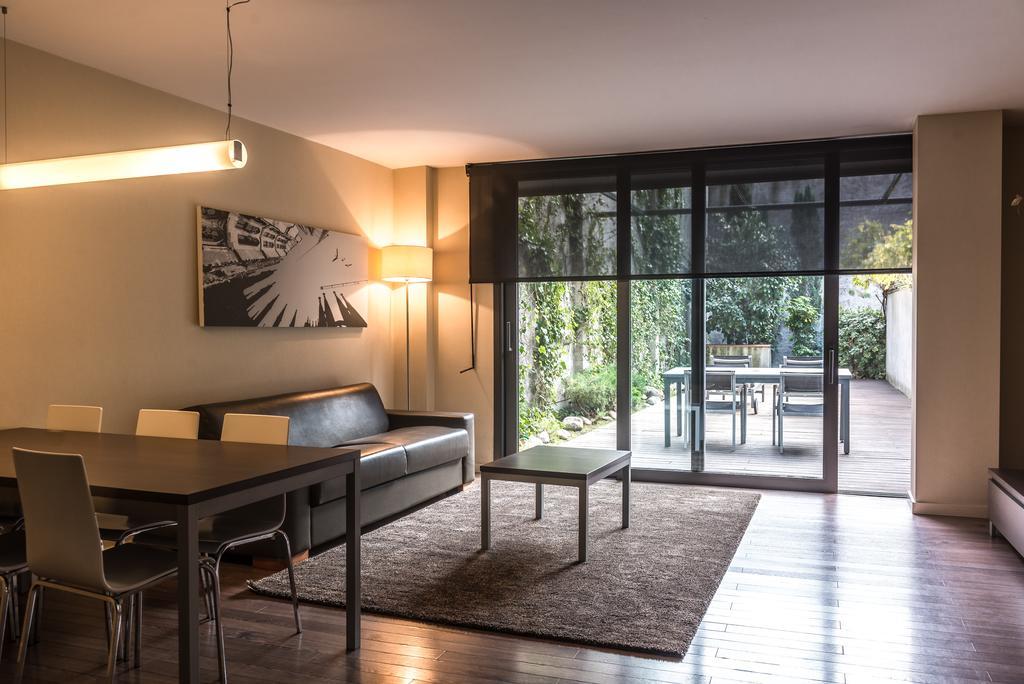 Three-Bedroom Apartment Private Terrace