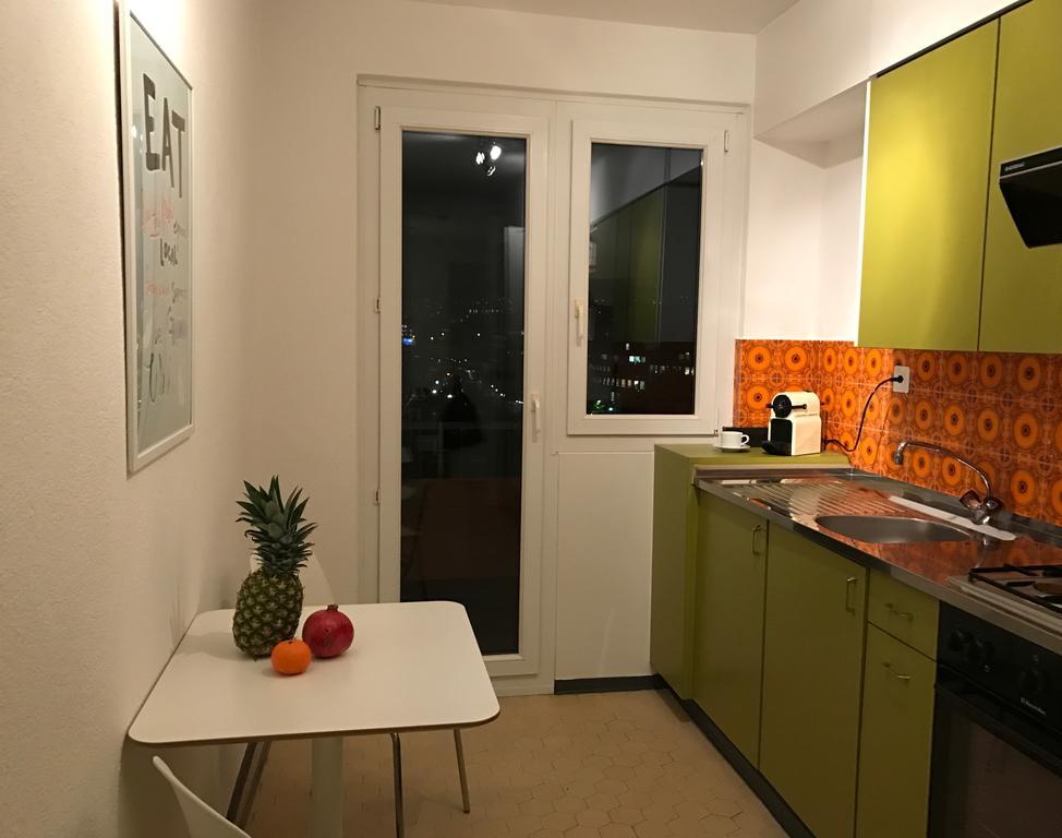 Apartamento de 1 dormitorio con balcón