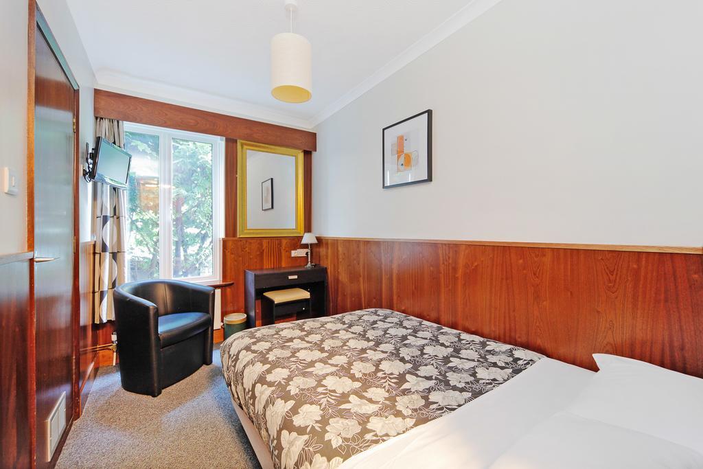 Small Single Room with Private Bathroom