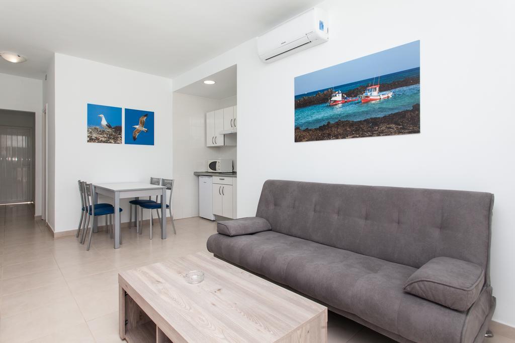 Two-Bedroom Apartment with Sea View,443950761:JPEG