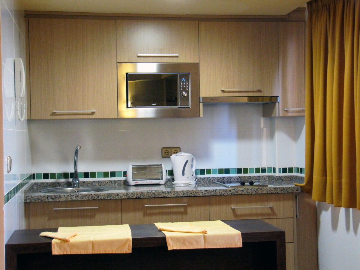 One-Bedroom Apartment (3 Adults)