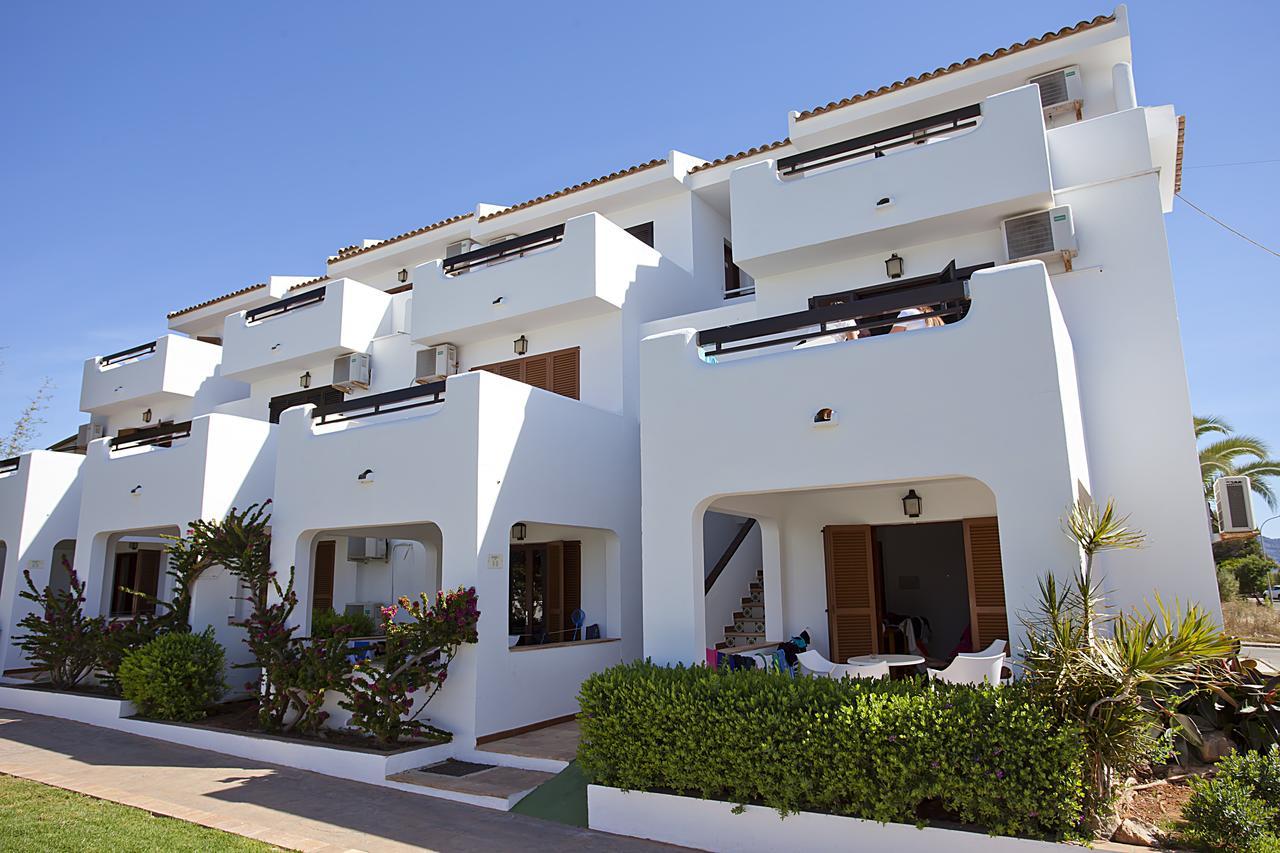 Studio with Balcony