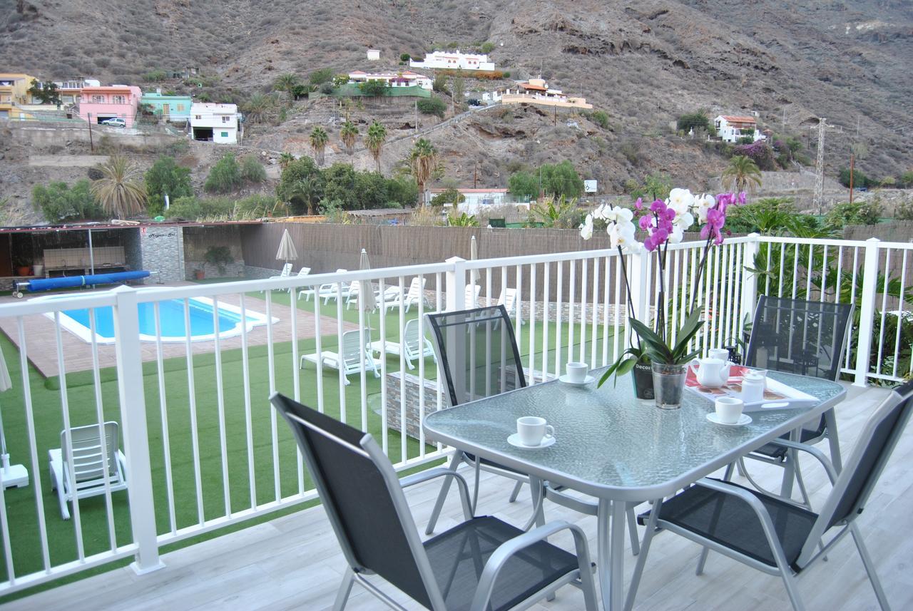 Apartment Pool View