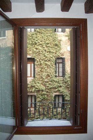 Appartamento con 3 Camere da Letto e con Balcone