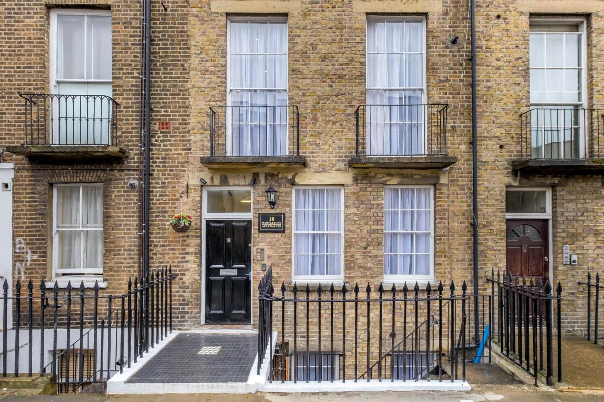 One-Bedroom Apartment,709647892:JPEG