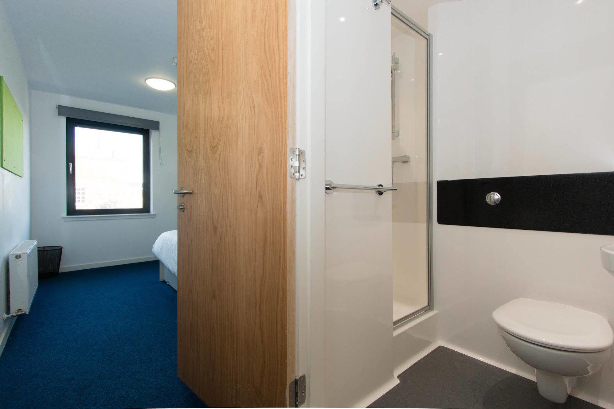 Double Room Private Bathroom
