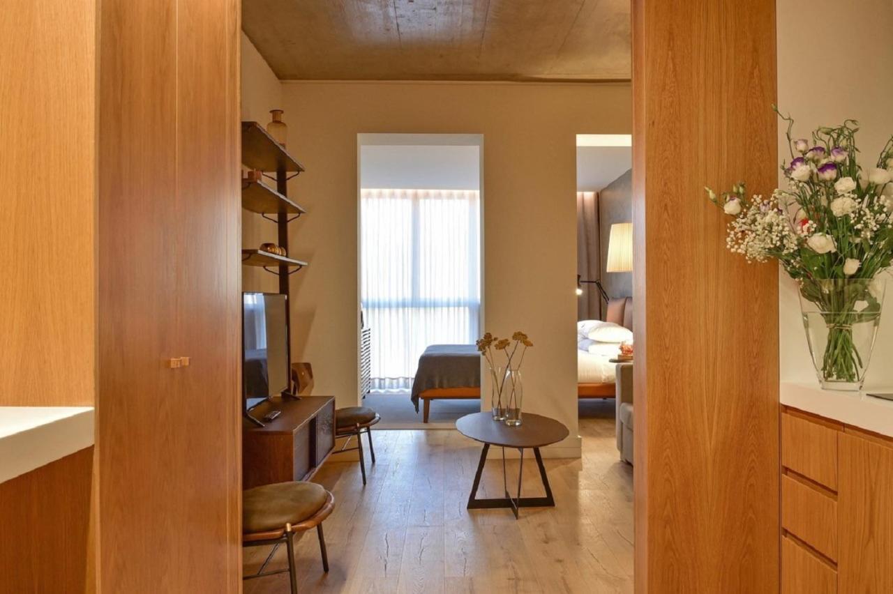 Estudio Superior (2 adultos + 2 niños)