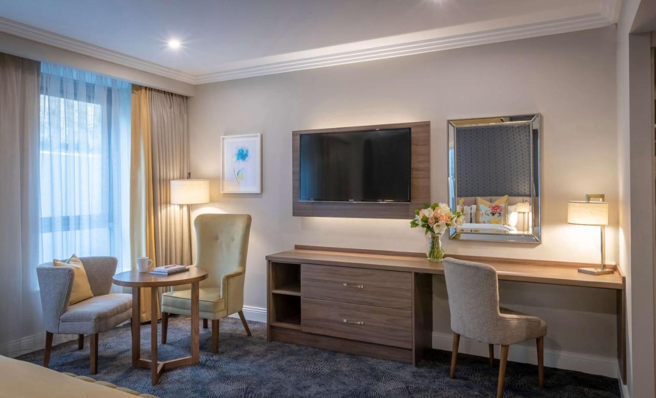 Suite with Utilities