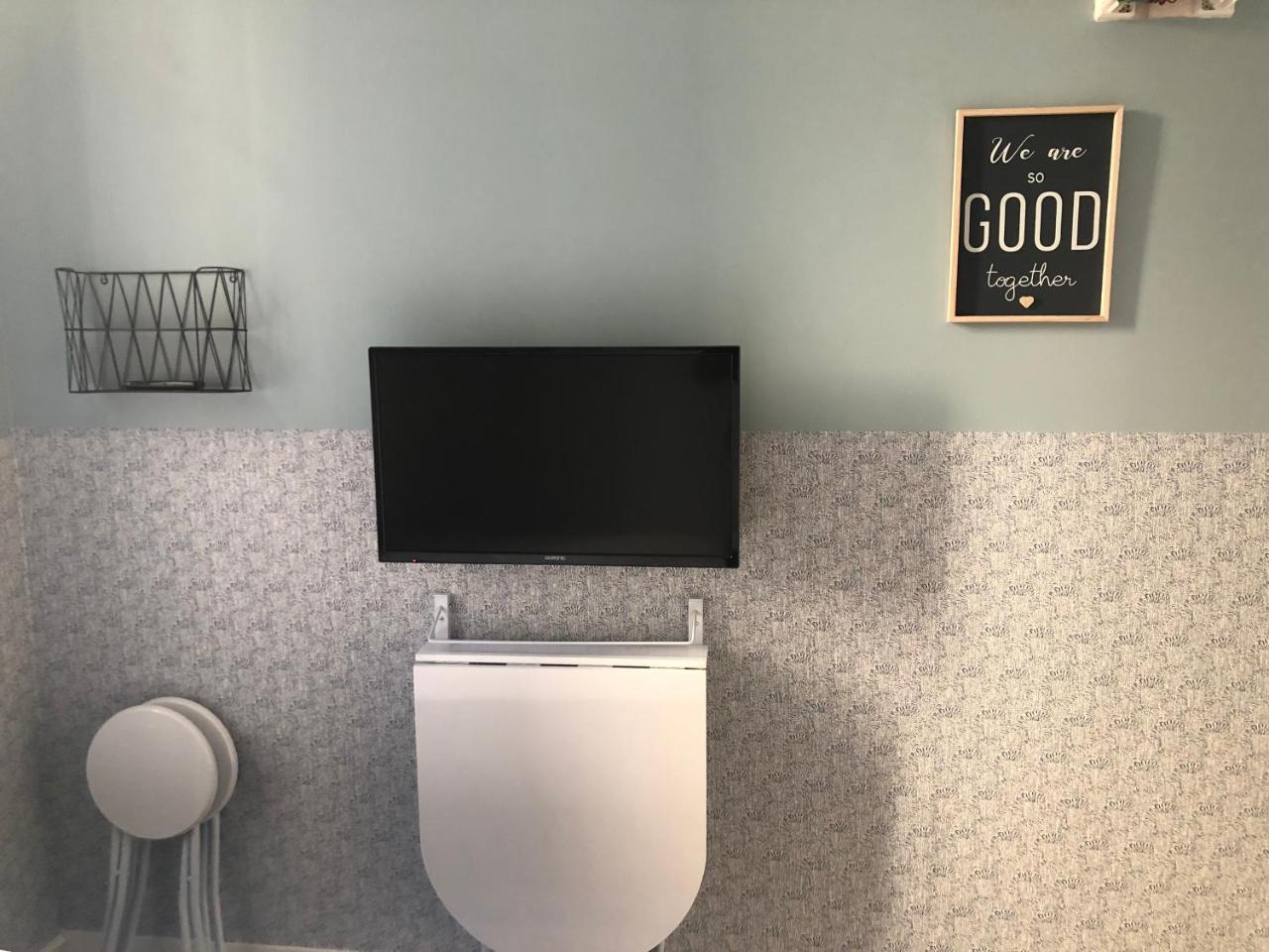 Studio Apartment,751968857:JPEG