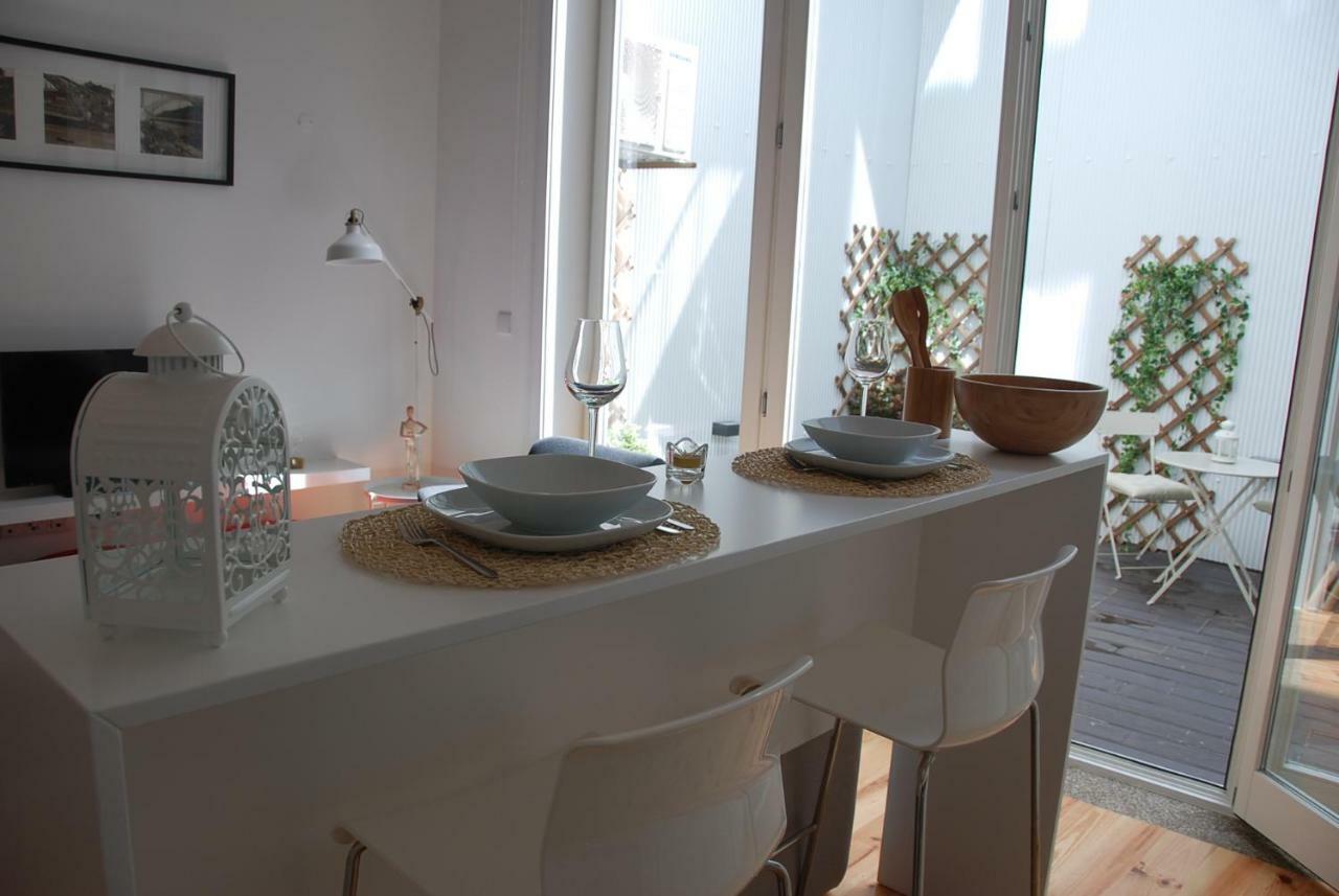 Apartamento com 2 Quartos e Terraço