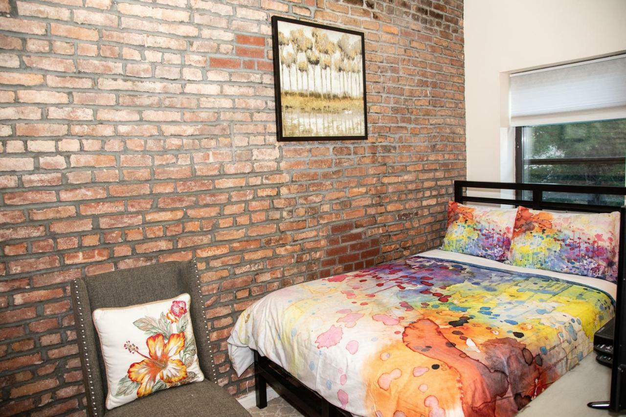 One-Bedroom Apartment,861889514:JPEG