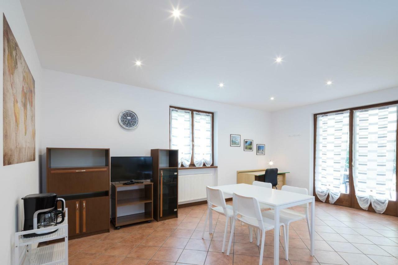 Apartment with Garden View,883116232:JPEG