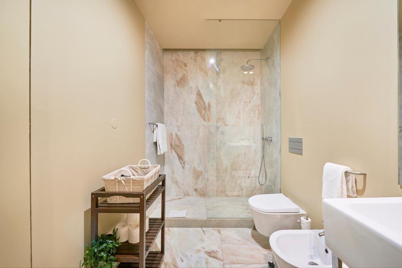 Superior One-Bedroom Apartment