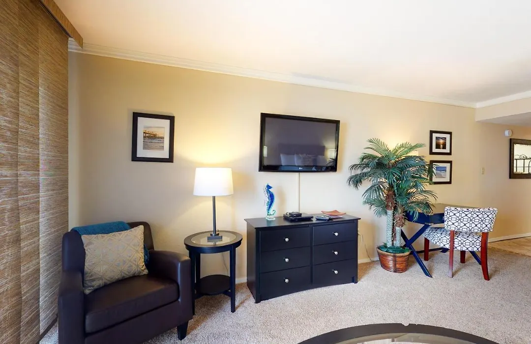 Islander Condominiums I-1